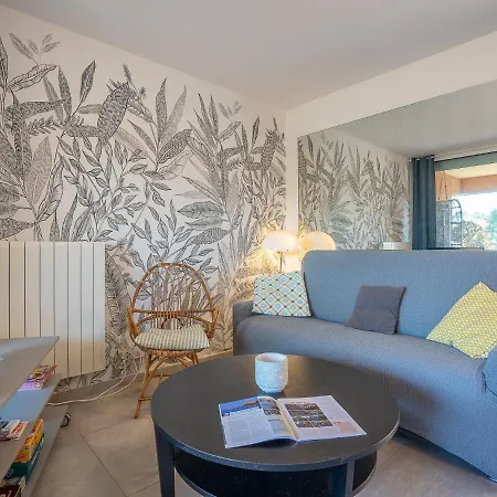 Apartment Les Roches Bleues-2 By Interhome Le Pradet