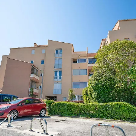 Apartment Les Roches Bleues-2 By Interhome Le Pradet